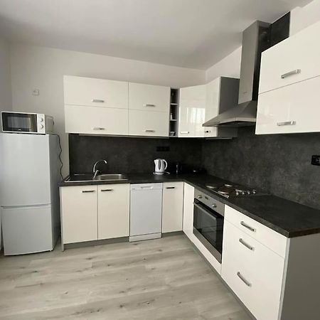 瓦尔季采Apartman Ve Valticich公寓 外观 照片