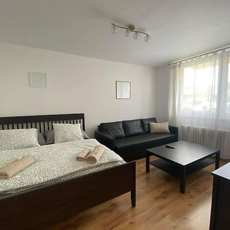 瓦尔季采Apartman Ve Valticich公寓 外观 照片